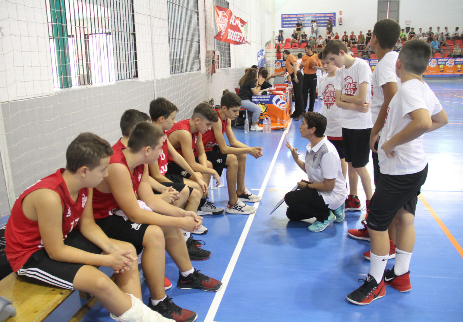 La FBCV convoca Cursos de Entrenador de baloncesto 100 online > El Record